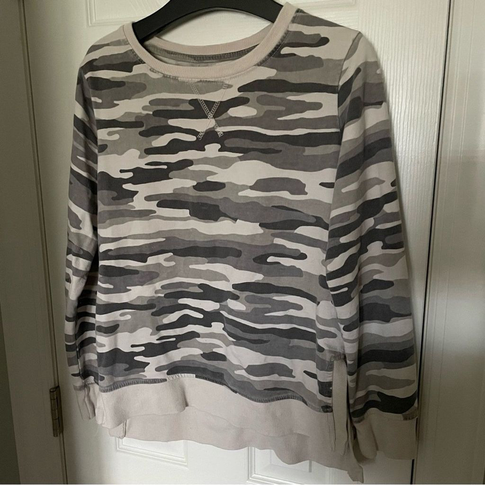 Wall Flower Camouflage Sweatshirt Small - Picture 4 of 7
